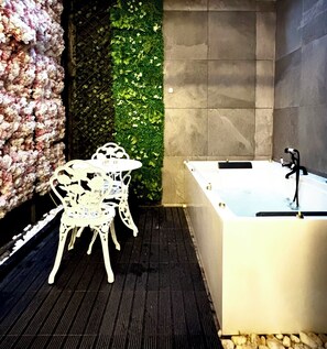 Deluxe Studio, 1 Katil Ratu (Queen), tab mandi mudah diakses, Private Bathroom | Kawasan hartanah