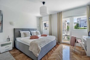2 bedrooms, iron/ironing board, WiFi, bed sheets - Two Bedroom Apartment (Okrug Gornji)