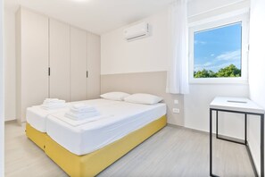 3 bedrooms, iron/ironing board, WiFi, bed sheets - Three Bedroom Apartment in Lux Resort (Sevid)
