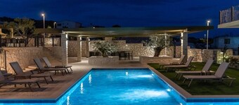 Three Bedroom Apartment in Lux Resort