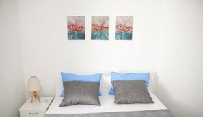 2 bedrooms, iron/ironing board, WiFi, bed sheets - Modern Two Bedroom Apartment (Okrug Gornji)