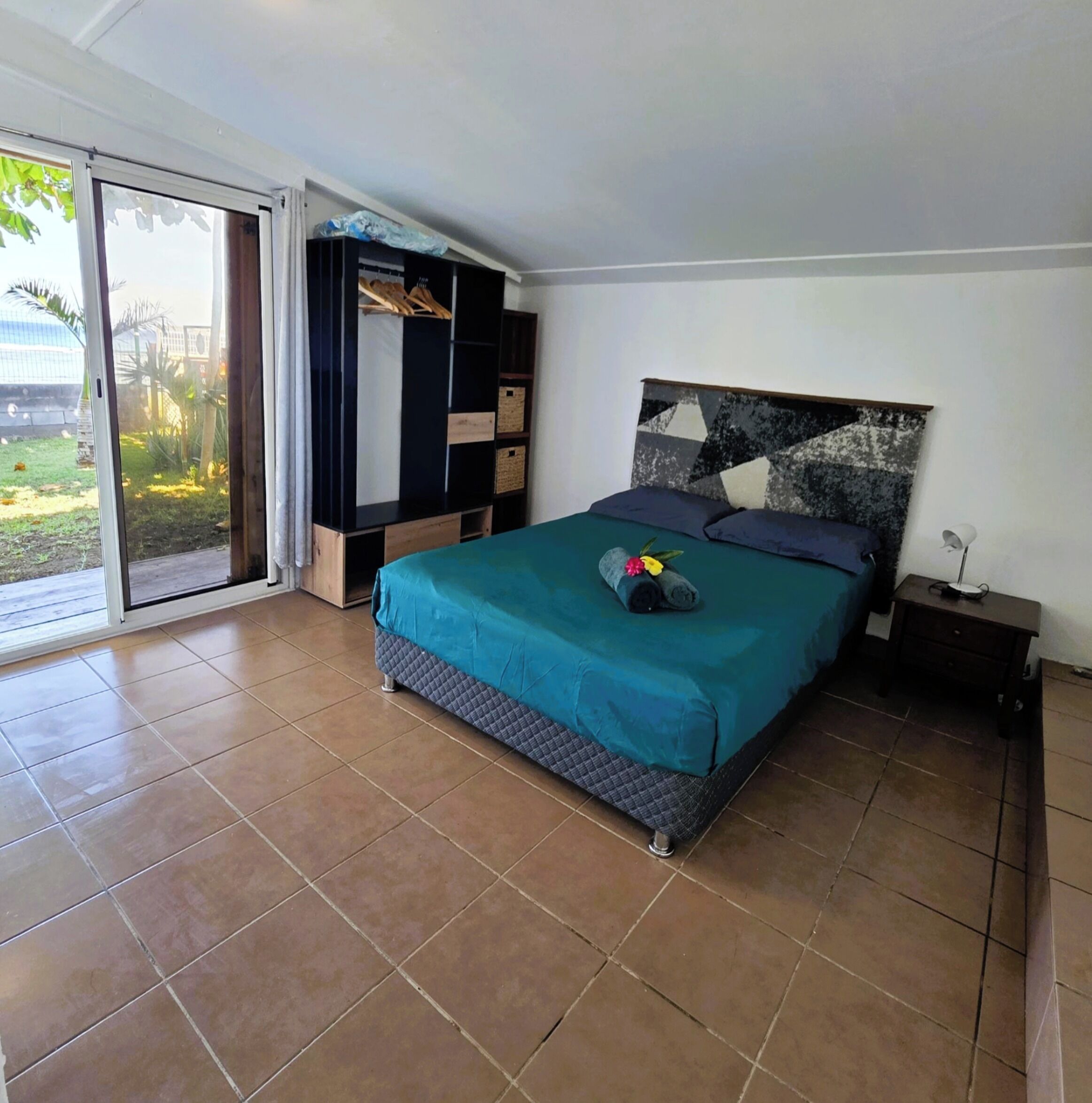 Strykjärn/strykbräda, wi-fi och sängkläder