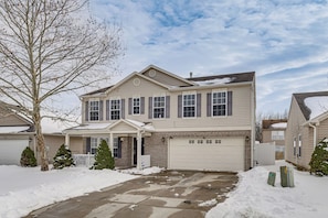 House (4 Bedrooms) | Interior