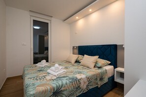 2 bedrooms, iron/ironing board, WiFi, bed sheets - Modern Two Bedroom Apartment (Trogir)