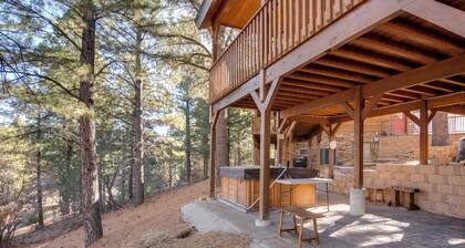 Woodsy Alton Couple's Retreat Near Bryce Canyon