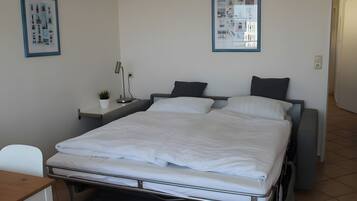 1 bedroom, WiFi, bed sheets