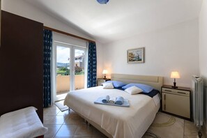 Iron/ironing board, WiFi, bed sheets - Two Bedroom Apartment (Kaštel Štafilić)