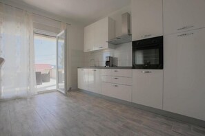 Fridge, microwave, oven, stovetop - Two Bedroom Apartment (Seget Vranjica)