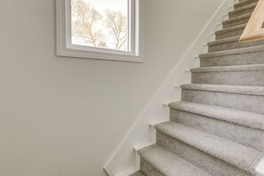 Apartment (2 Bedrooms) | Interior - 1 Mi to Main Street! Cozy Concord Apartment (Concord)