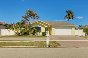 House (3 Bedrooms) | Interior - < 2 Mi to Marco Island Beach Access: Modern Oasis (Marco Island)