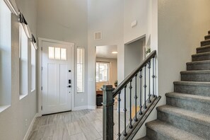 Interior - 3 Mi to Dtwn! Family-friendly Flagstaff Getaway (Flagstaff)
