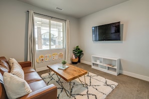 Interior - 3 Mi to Dtwn! Family-friendly Flagstaff Getaway (Flagstaff)