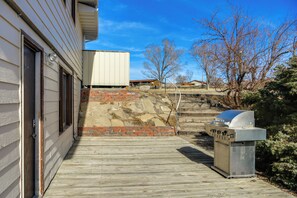 Apartment (2 Bedrooms) | Interior - 3 Mi to Downtown: Mountain-view Riverton Retreat! (Riverton)