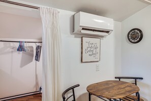 Interior - Work & Play in Walkable Midtown Coeur D'alene! (Coeur d'Alene)
