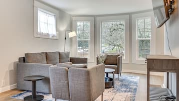 House (2 Bedrooms) | Front of property