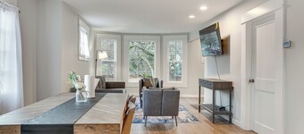 Walk to Lake, Parks & Dining! Madison Park Retreat