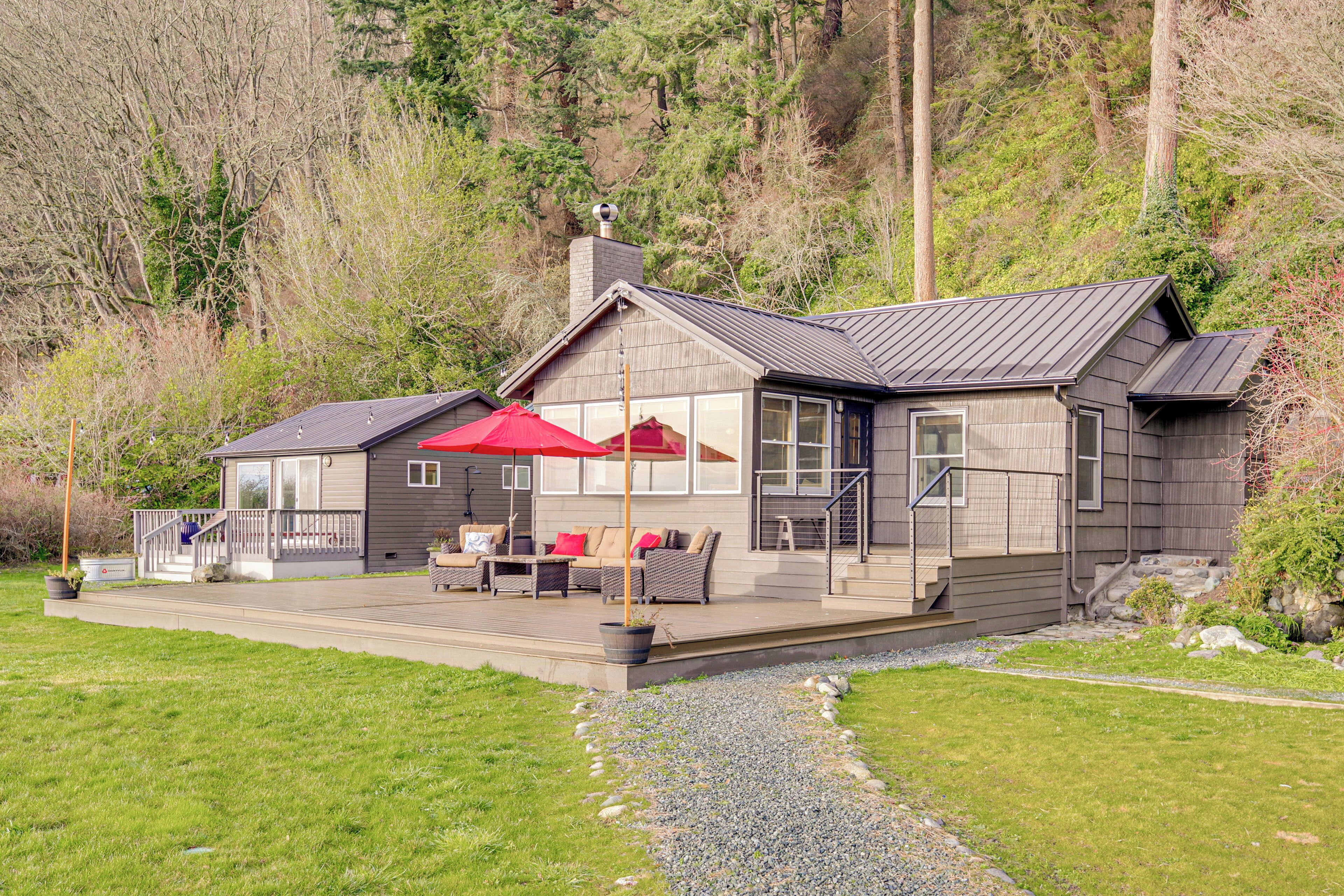 House (6 Bedrooms) | Interior