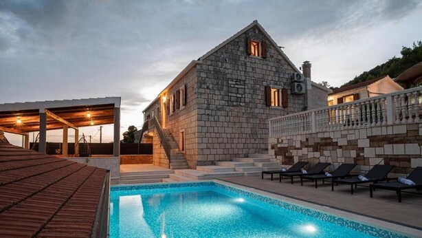 Pool - Four Bedroom Villa with Pool (Rogoznica)
