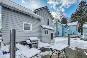 Interior - Fish, Sip & Explore! Home < 1 Mi to Cayuga Lake (Seneca Falls)