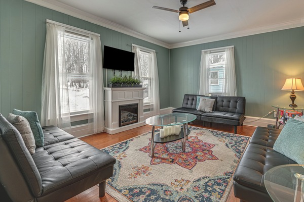 House (4 Bedrooms) | Front of property
