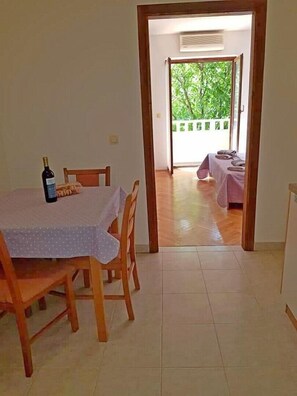 Dining - Two Bedroom Apartment (Kaštel Štafilić)