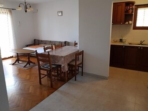 Dining - Two Bedroom Apartment (Kaštel Štafilić)