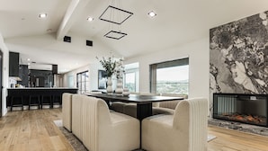 Rumah (4 Bedrooms) | Interior