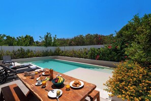 Outdoor dining - Thalassa Luxury Villa (Ialisos)