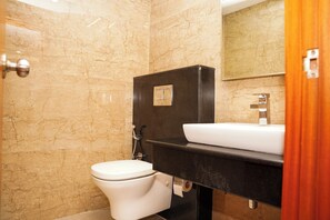 Shower, free toiletries, hair dryer, towels