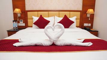 Deluxe Double Room, City View | Desk, free WiFi