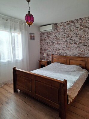 Strykejern/-brett, wi-fi og sengetøy