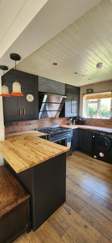 Cosy home off Glastonbury High Street