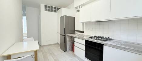 Køleskab, opvaskemaskine