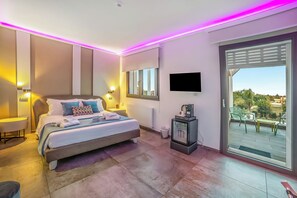 Vila família, vários quartos (Alternative Villa With Pool&Spa Relax) | 7 quartos, Wi-Fi de cortesia, roupa de cama