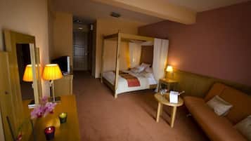 In-room safe, laptop workspace, travel cot, rollaway beds