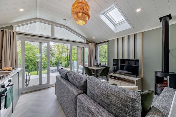 Luxury Cabin | Living area