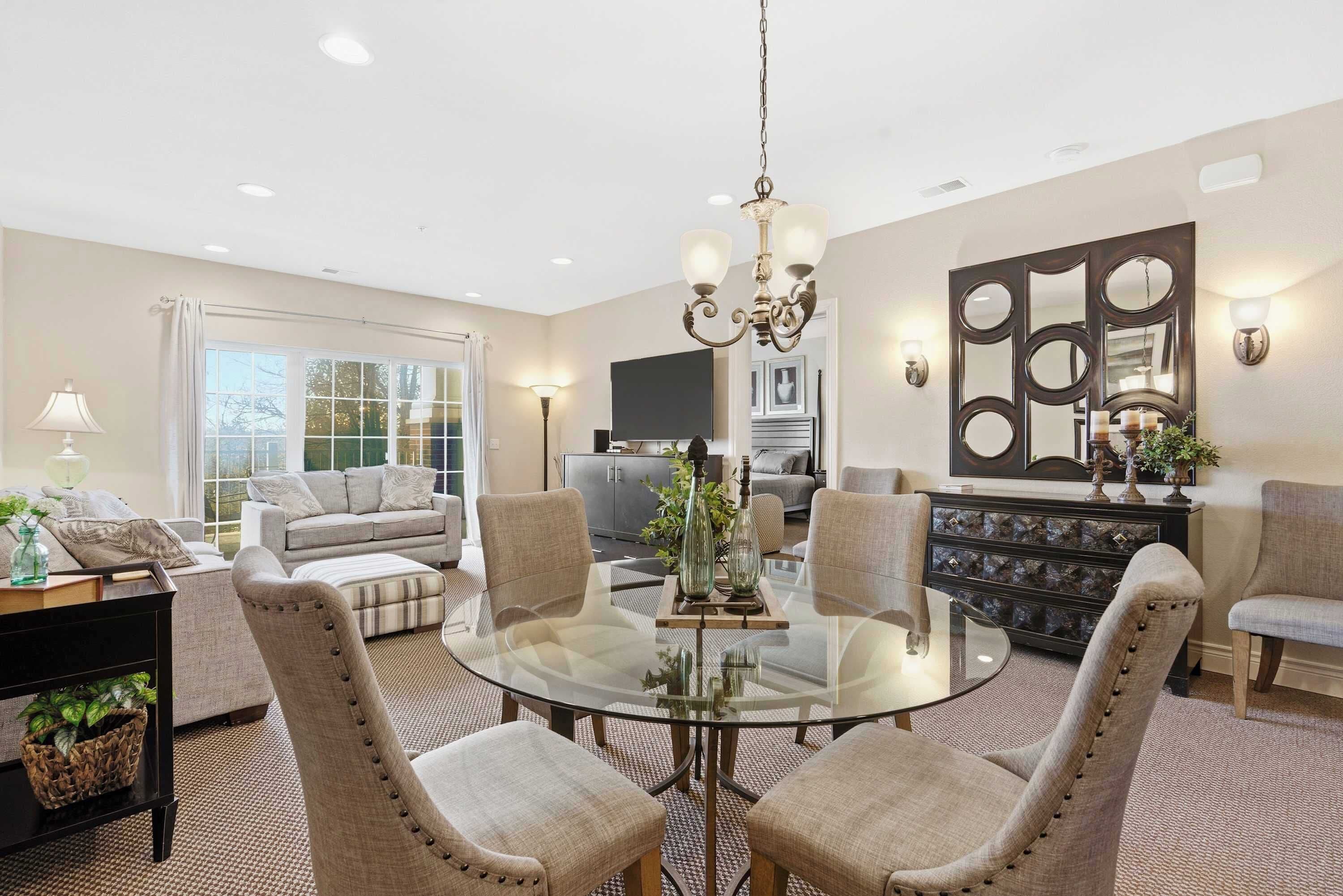 Appartement, Meerdere bedden, terras, uitzicht op tuin (Branson Hills Luxury Condo) | Interieur