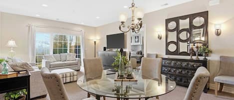 Appartement, Meerdere bedden, terras, uitzicht op tuin (Branson Hills Luxury Condo) | Interieur