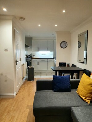 Living area - Pet-Friendly, One-Bed Flat, Near Chertsey Station, Free On-Street Parking (Chertsey)