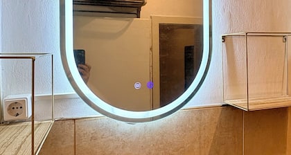 Renovated & Cozy apartment with classy bathroom!