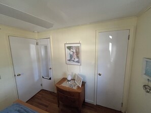 Silitysrauta/-lauta, internet, vuodevaatteet