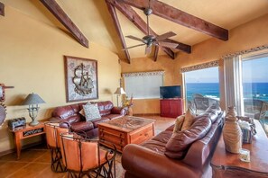 Smart TV - Casa Puesta del Sol: 3  BR, 3  BA House in Puerto Peñasco, Sleeps 6 (Puerto Peñasco)