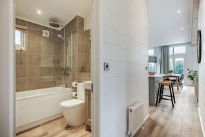 Bathroom - Landal Clowance (Camborne)