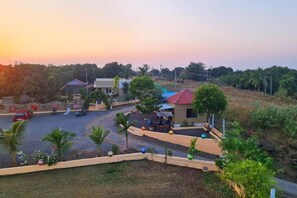 Exterior - The Crystal Woods Resort (Kenedipur)