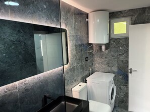 Hair dryer, towels, soap, toilet paper - Modern New Apartment Near the Sea. Fabulous and breathtaking. (Dobrota)