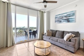TV - Destin West Villa 403 Beach Bound Bungalow SALE (Fort Walton Beach)