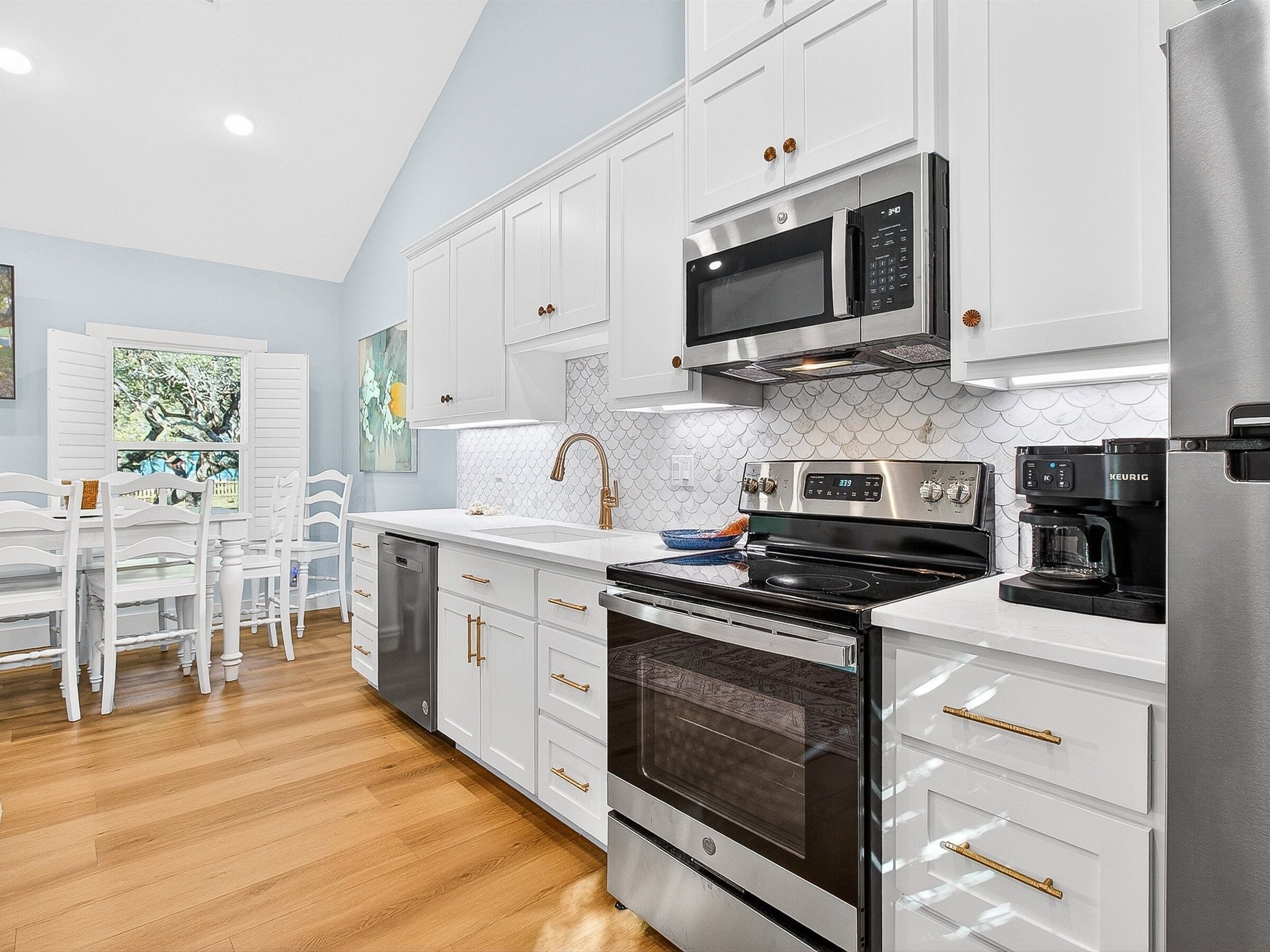 House, 3 Bedrooms | Private kitchen | Fridge, oven, coffee/tea maker, toaster