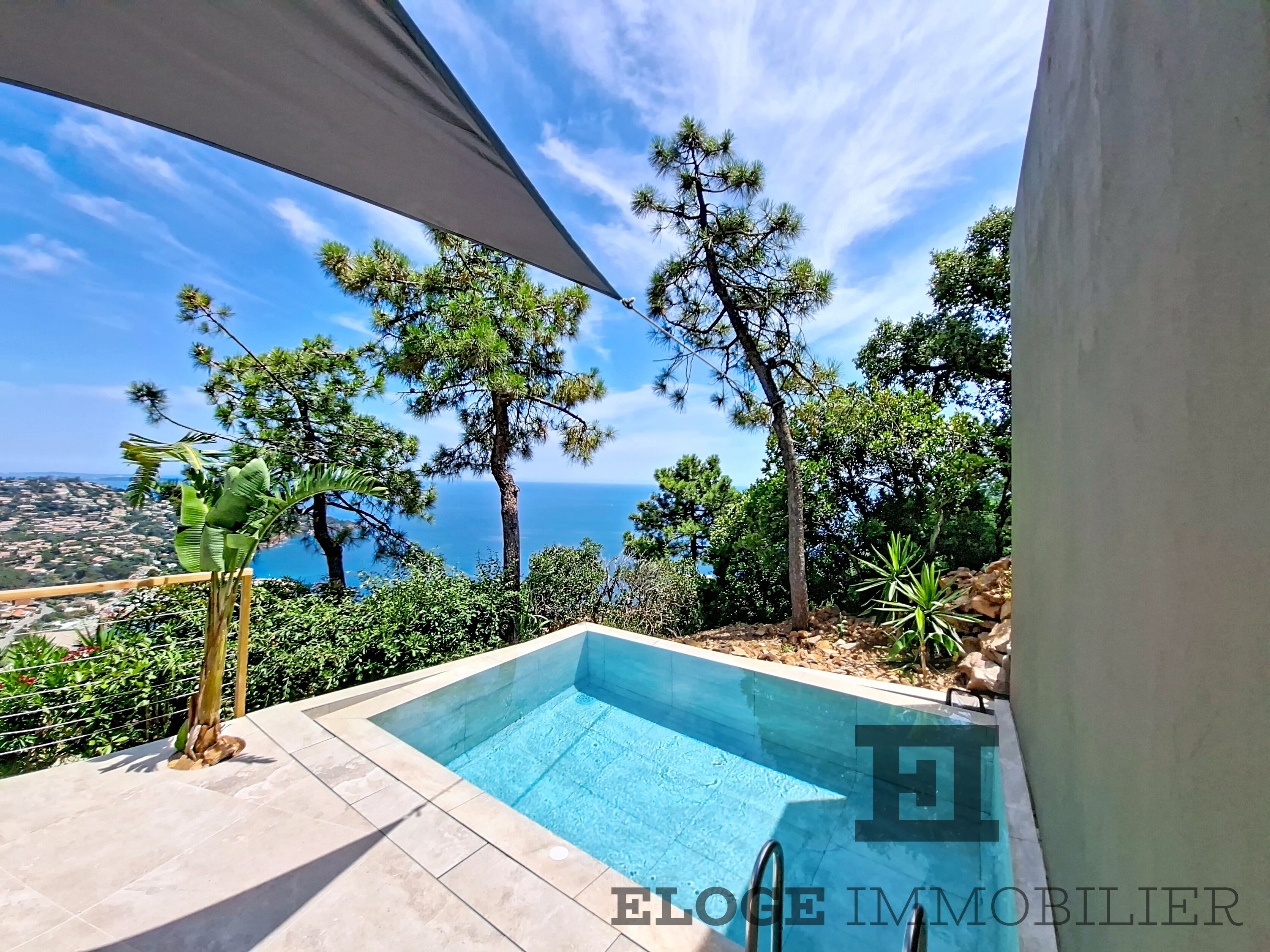 حمّام سباحة خارجي