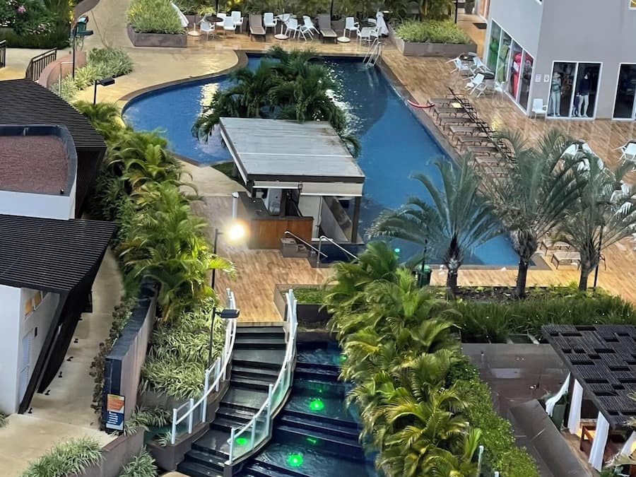 2 kolam renang outdoor