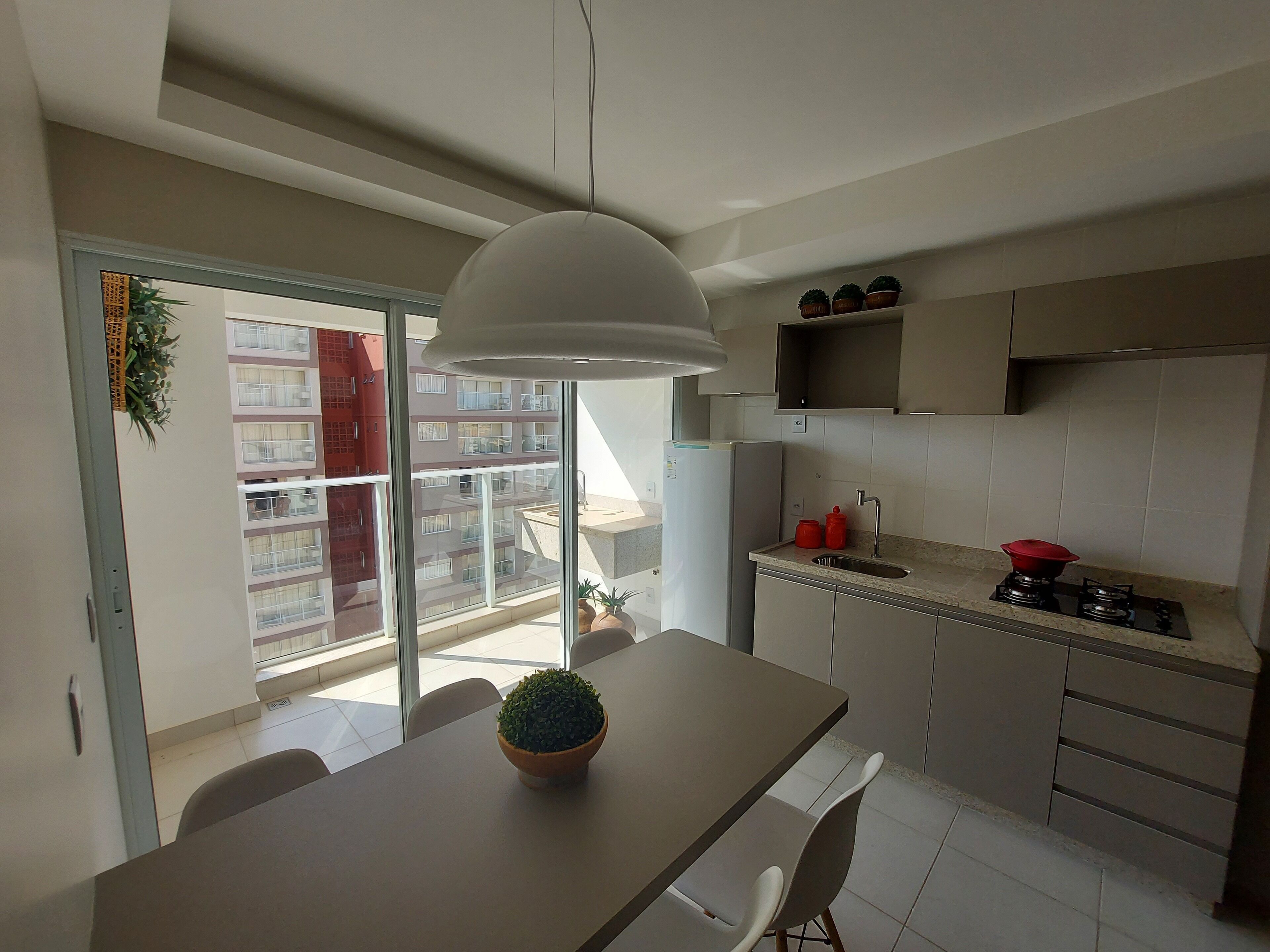 Superior Suite, Pool View | Private kitchen